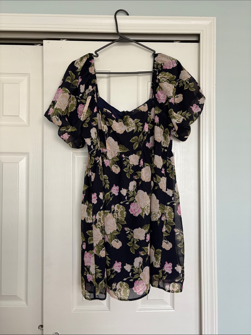 Chelsea28 Black Floral Puff-Sleeve Mini Dress with Pink & Cream Roses
